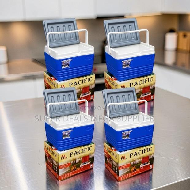 Commercial-Grade Heavy-Use 4.5L Handheld Portable Cooler Box Ice Box