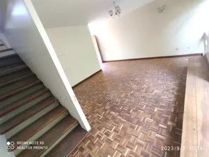 Commercial 3 Bedrooms Duplex Apartment