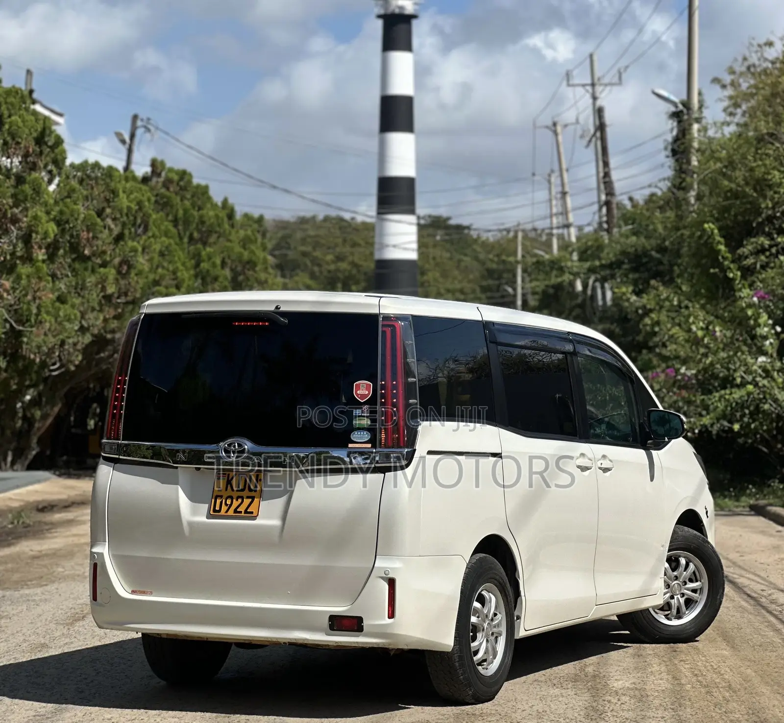 Toyota Noah 2018 White
