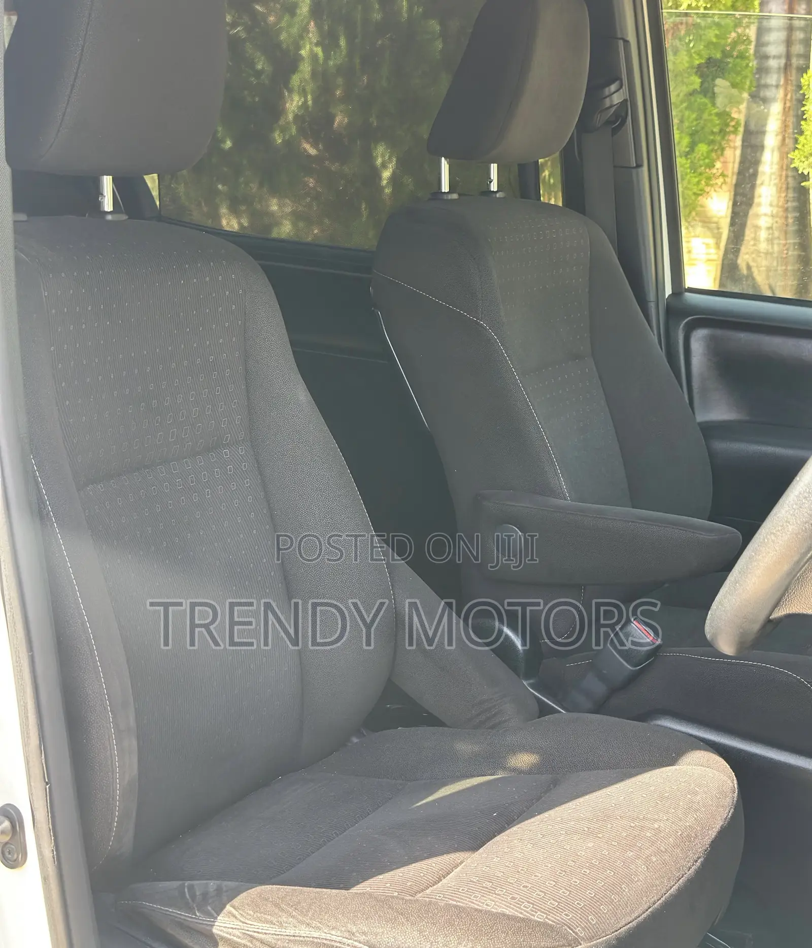 Toyota Noah 2018 White