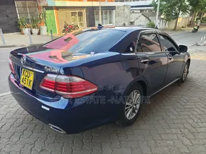 Toyota Crown 2012 Blue