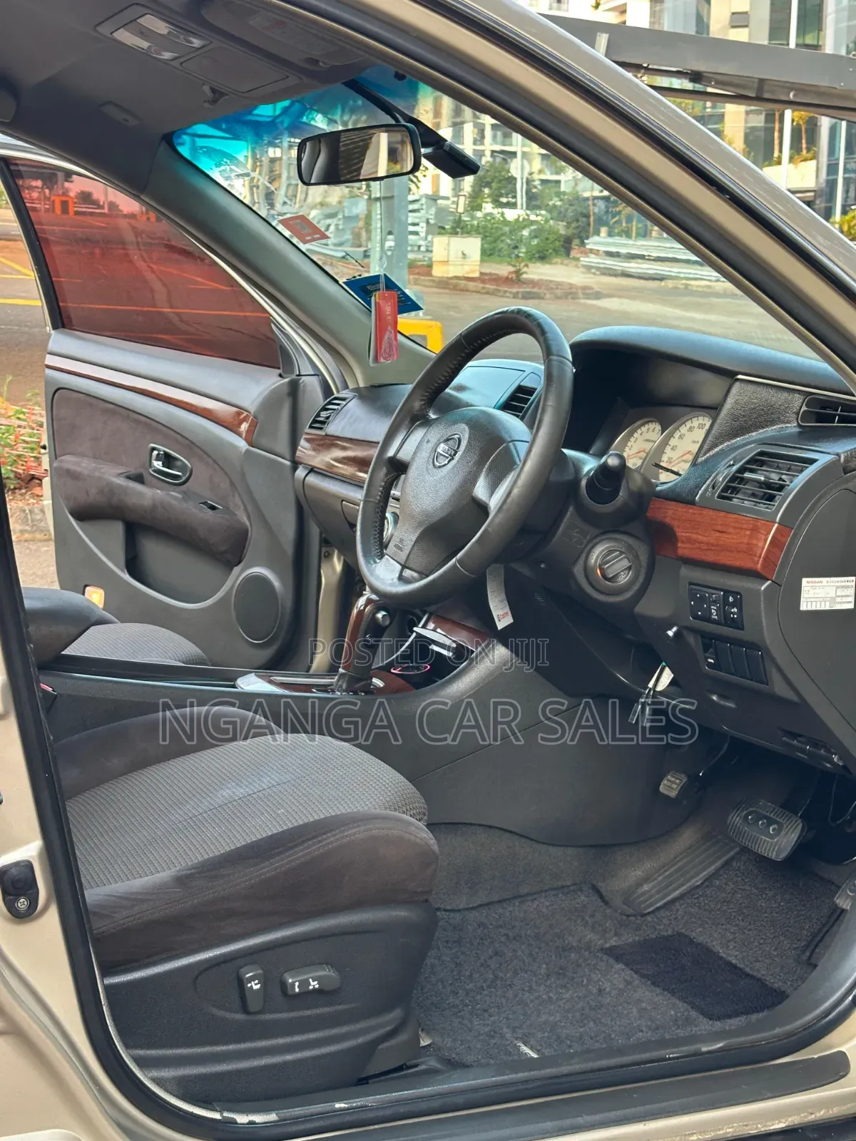 Nissan Bluebird 2009 Gold