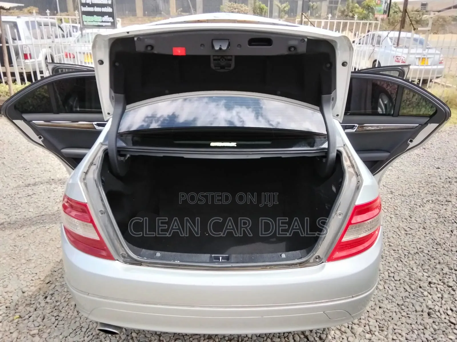 Mercedes-Benz C200 2009 Silver