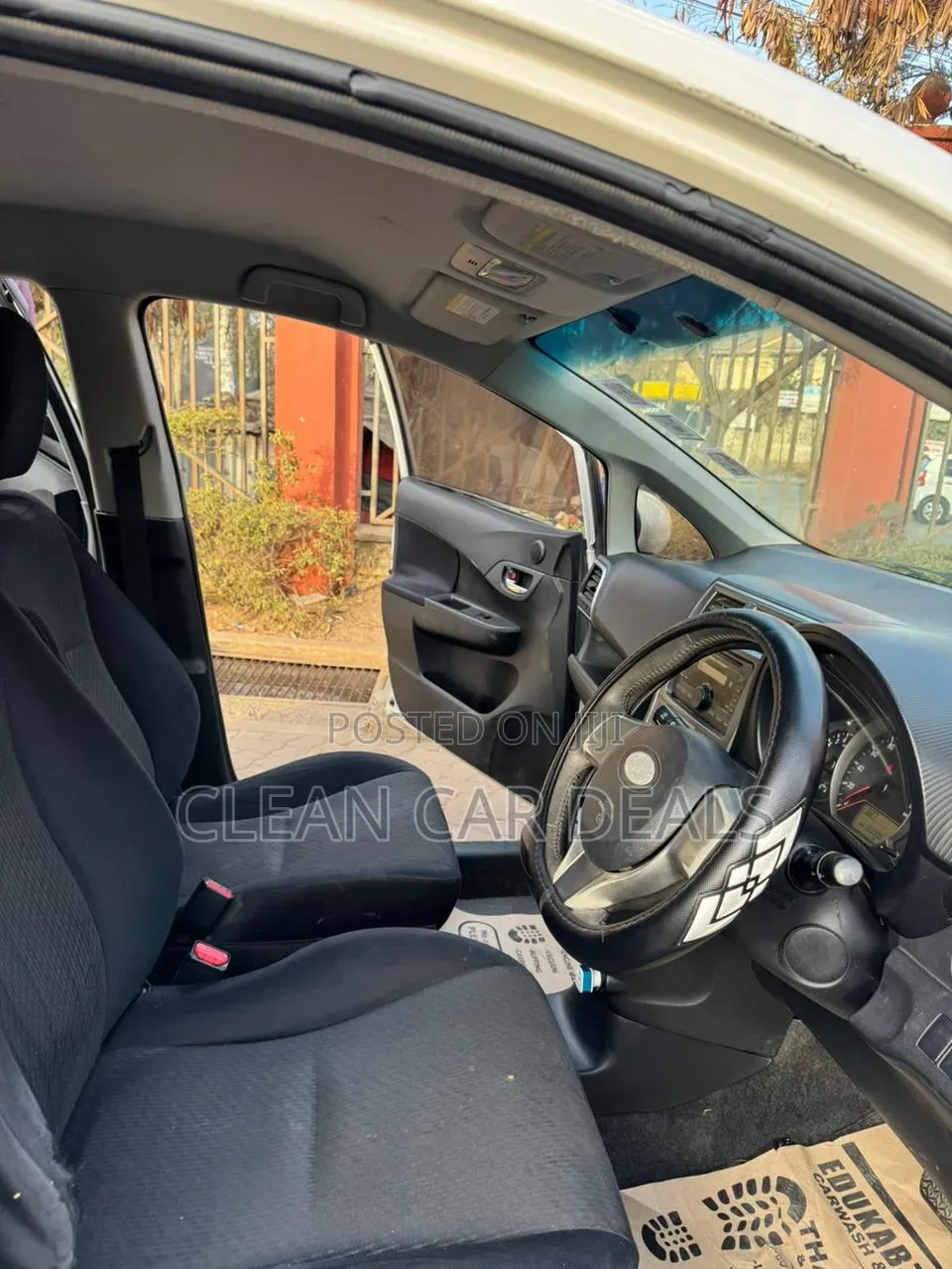 Subaru Trezia 2011 White