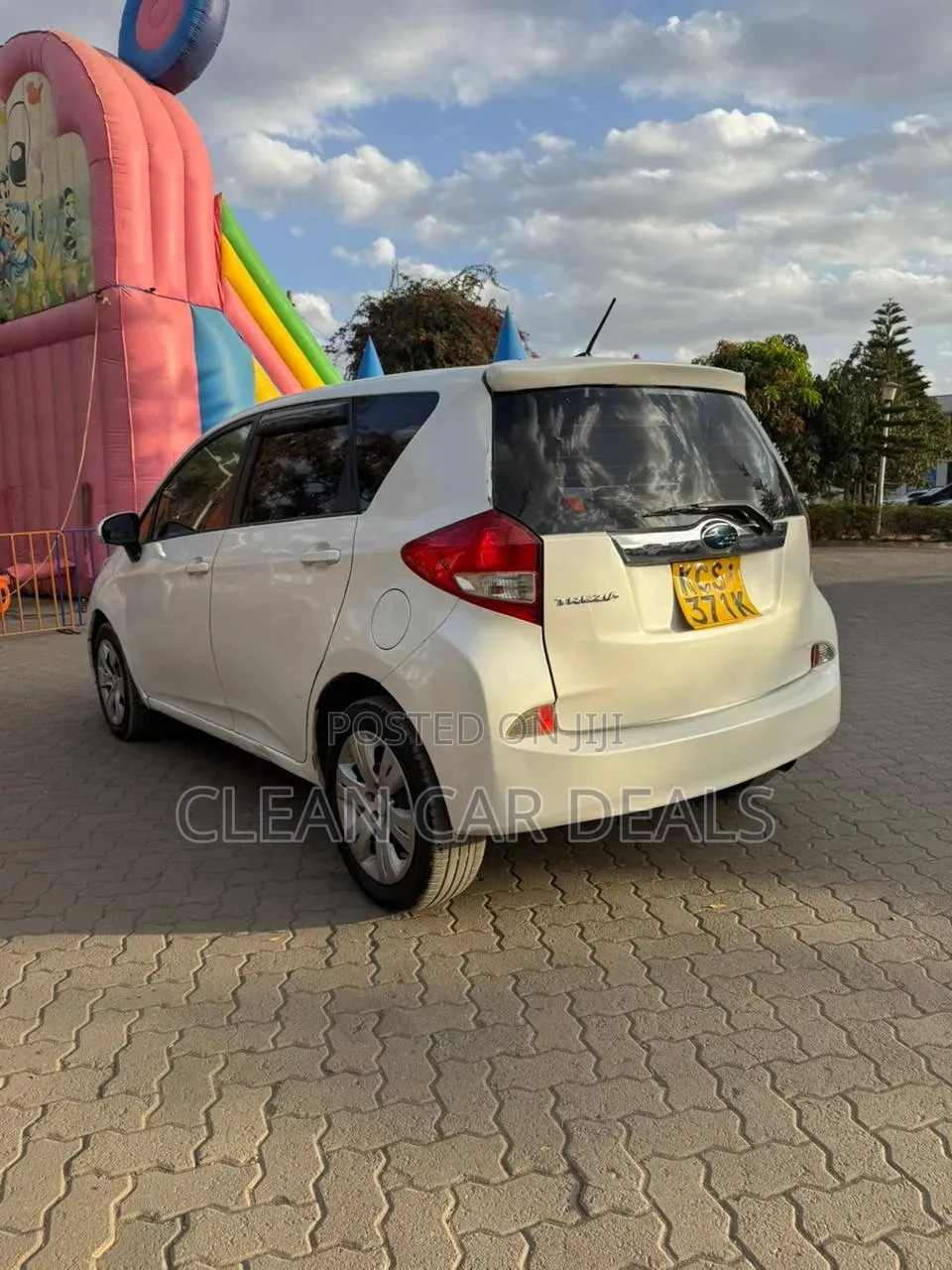 Subaru Trezia 2011 White
