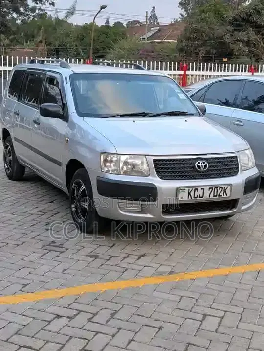 Toyota Probox 1.5 F 2WD 2011 Silver