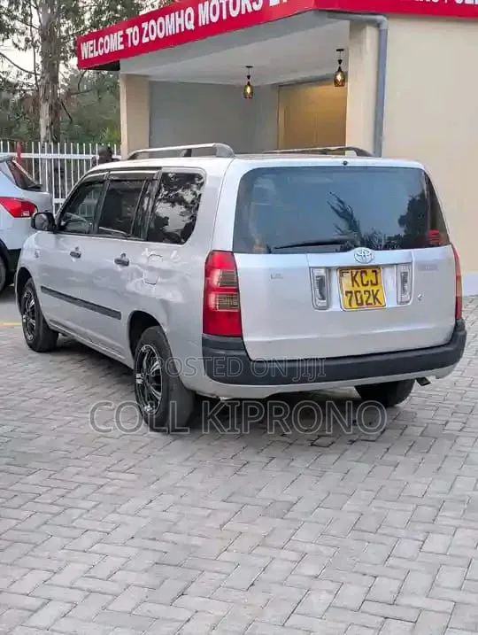 Toyota Probox 1.5 F 2WD 2011 Silver