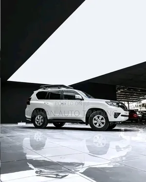 Toyota Land Cruiser Prado 2021 White