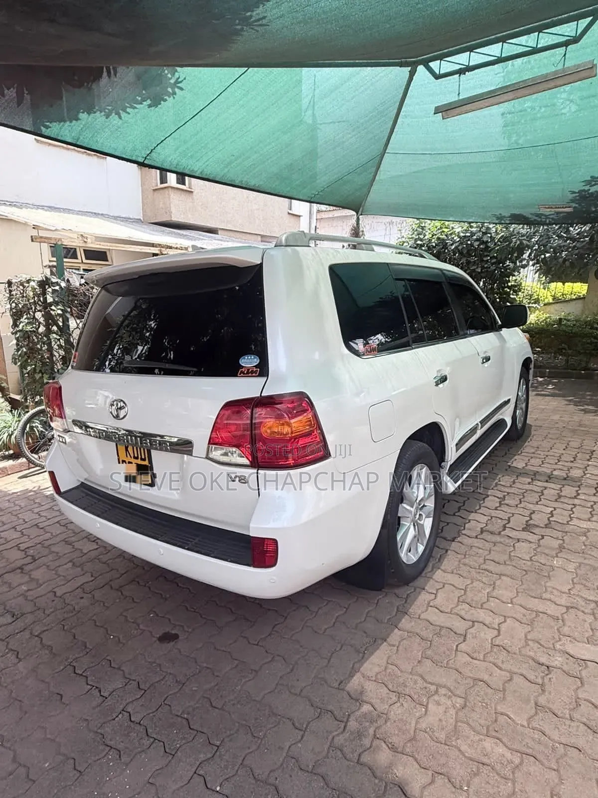 Toyota Land Cruiser 4.6 V8 ZX 2014 White
