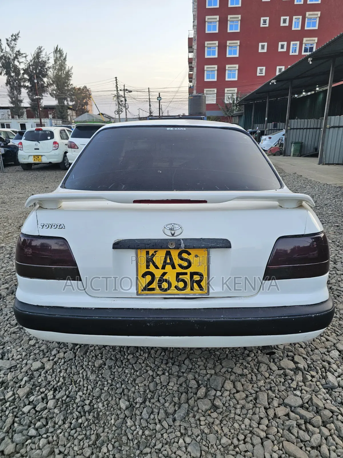 Toyota Corolla 2000 White