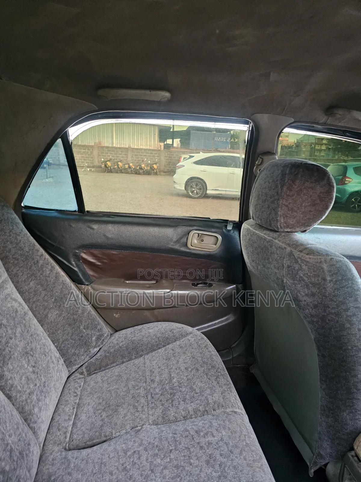 Toyota Corolla 2000 White