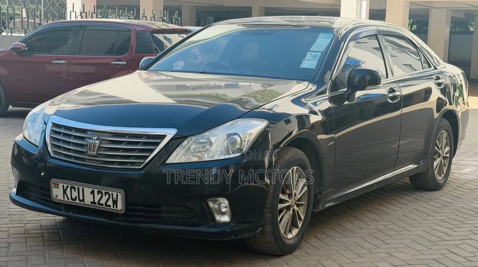 Toyota Crown 2012 Black