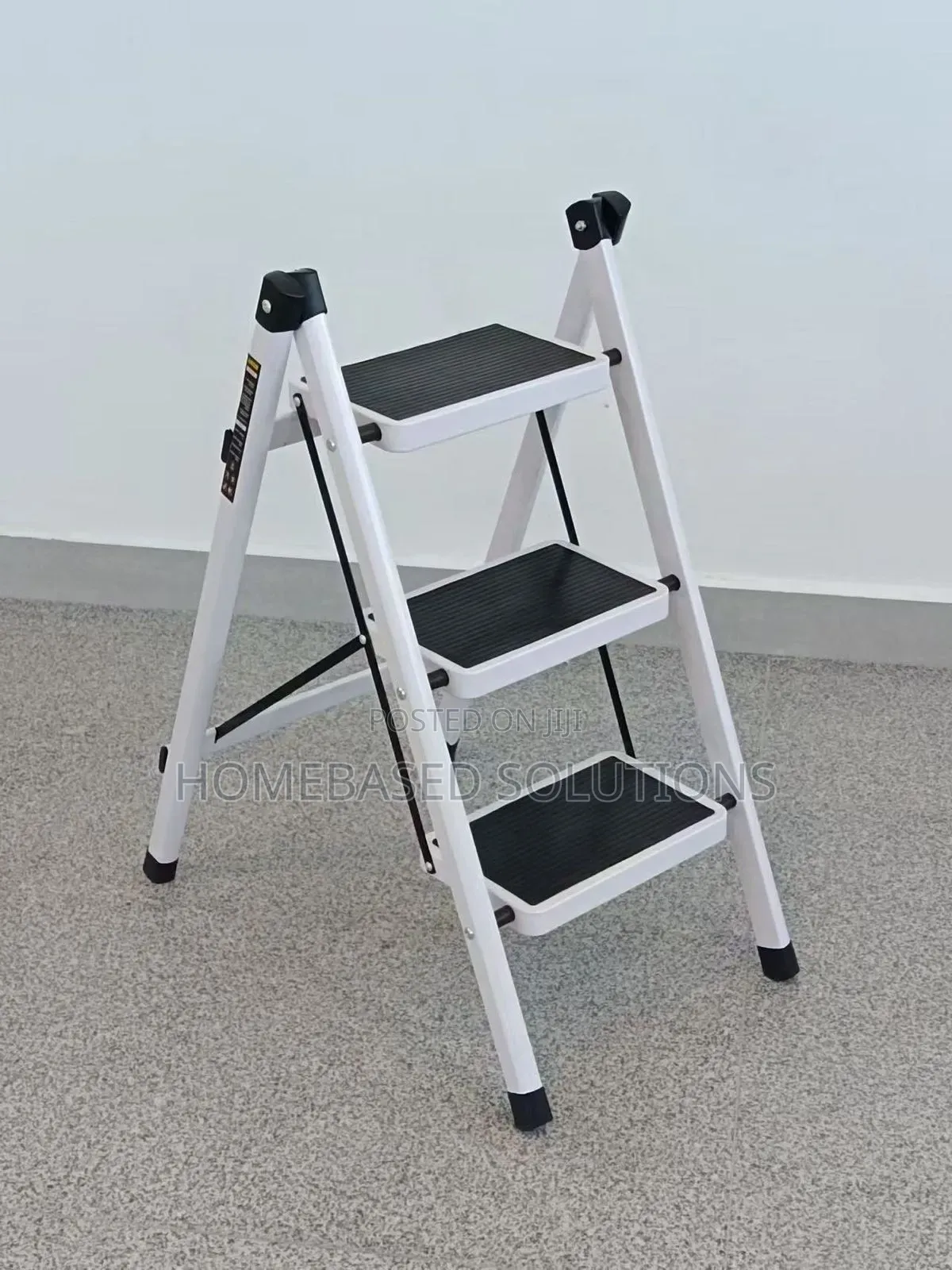 3layer Metallic Ladder
-Black White Colour
