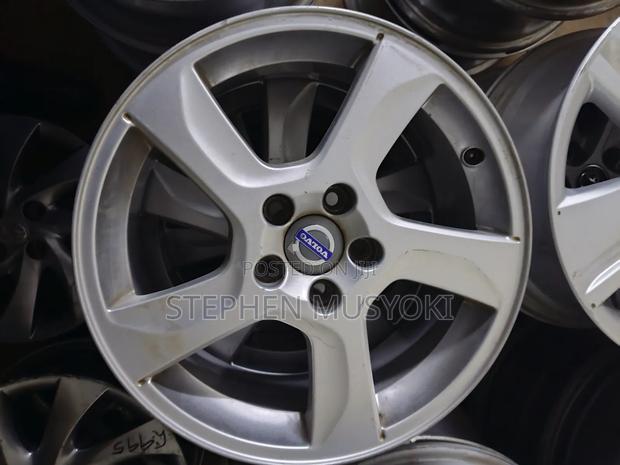 Volvo V60 , S60, V40, Xc60, Xc90 Size 17inch Rims