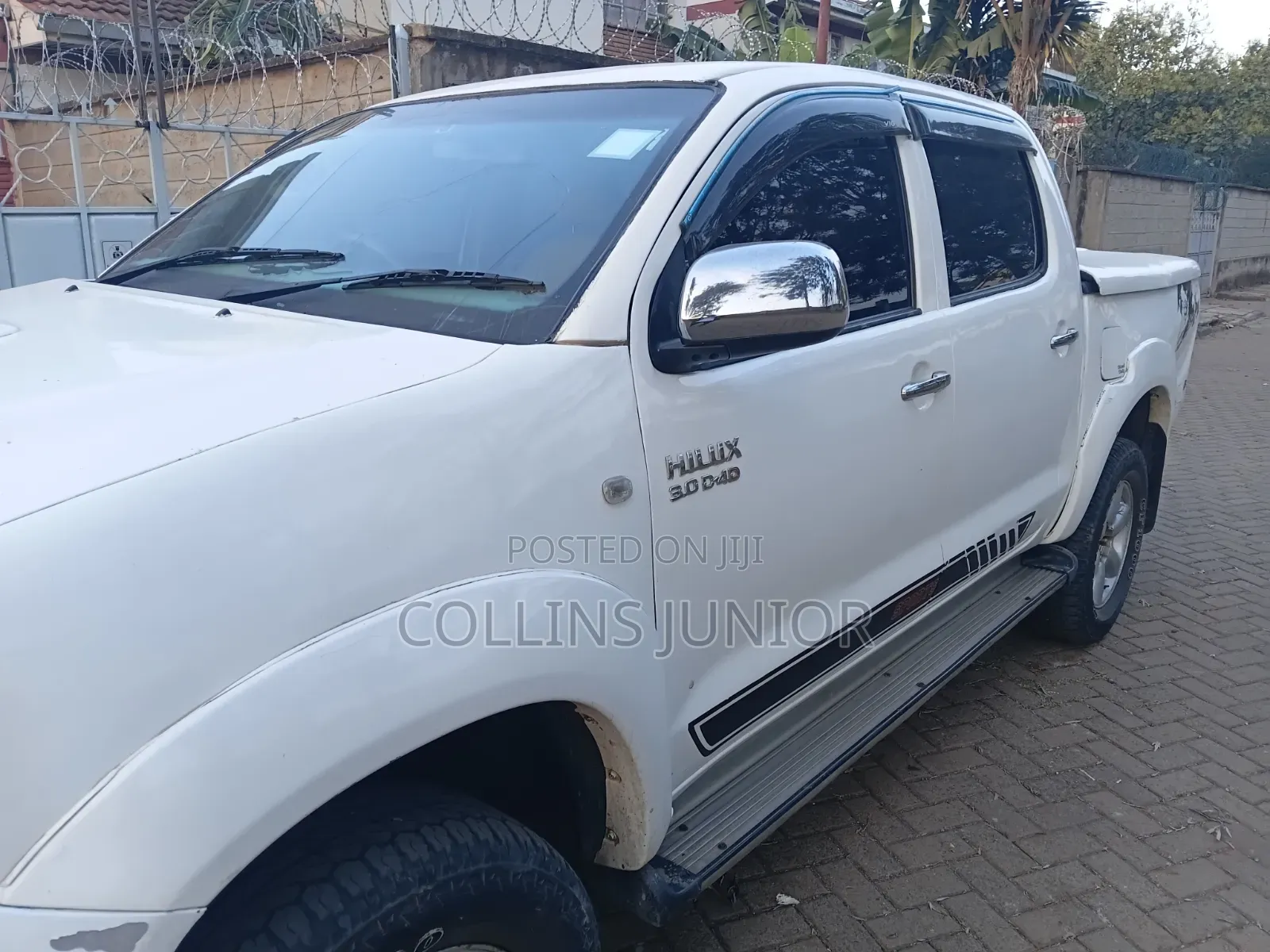 Toyota Hilux 2011 White