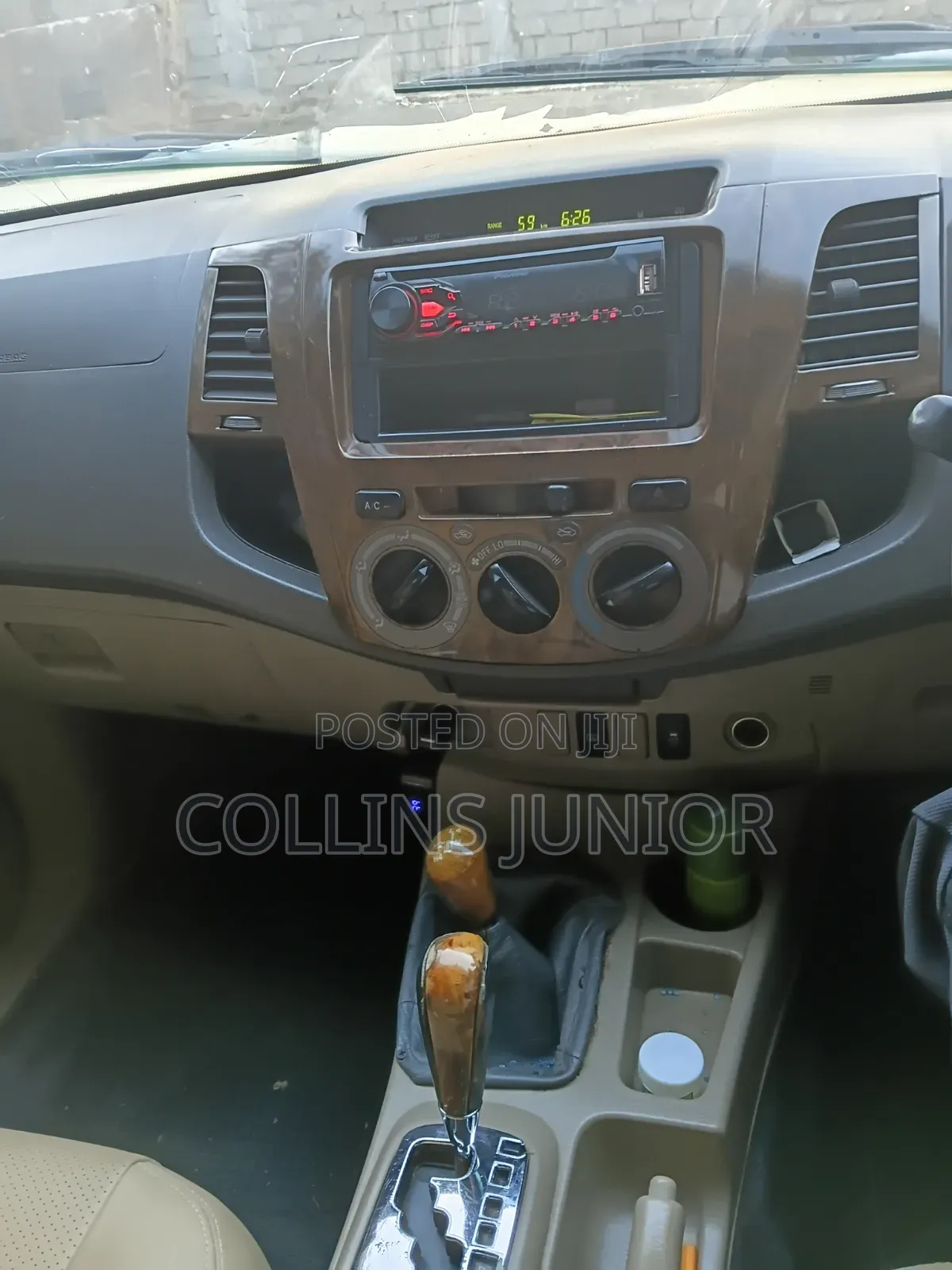Toyota Hilux 2011 White