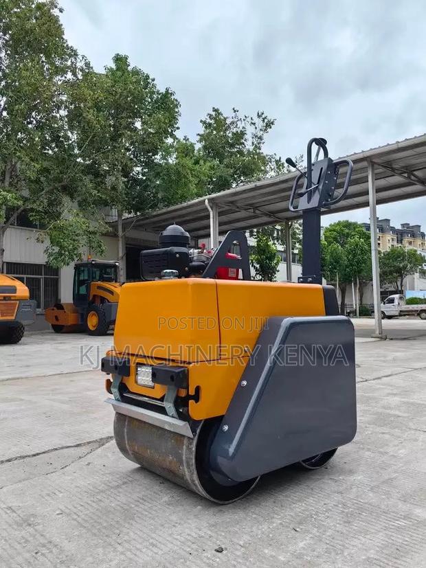 Double Drum Vibratory Road Roller - 2.5ton - thumbnail 3