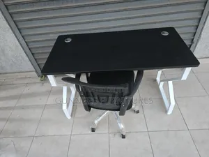 Combo Mmetallic Frame Desk and Mesh Chair