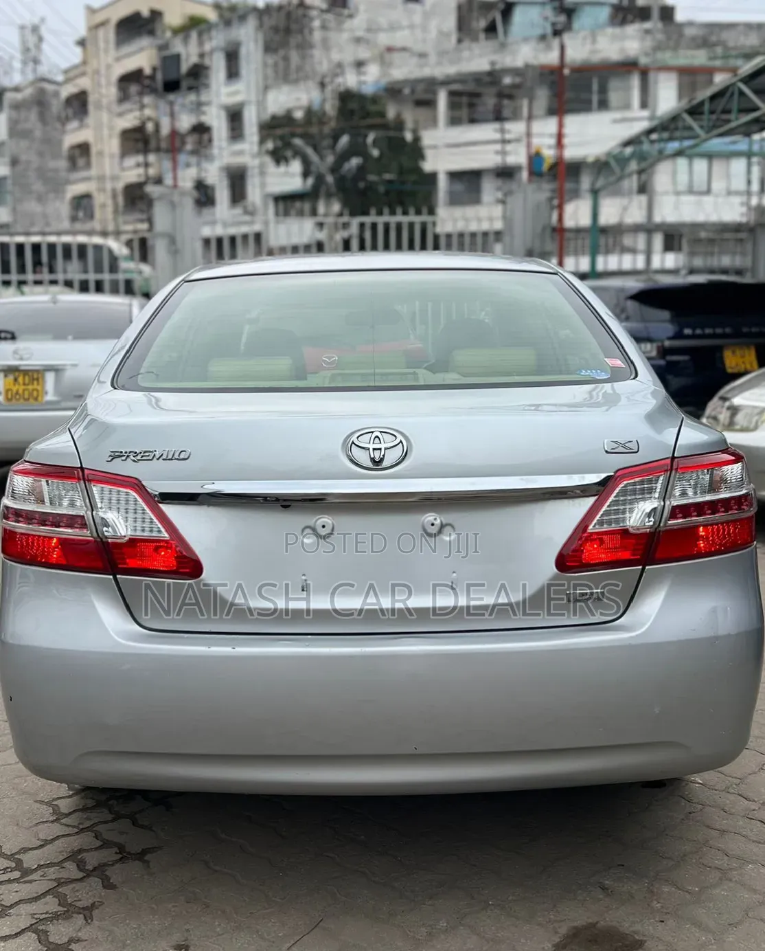 Toyota Premio 2013 Silver