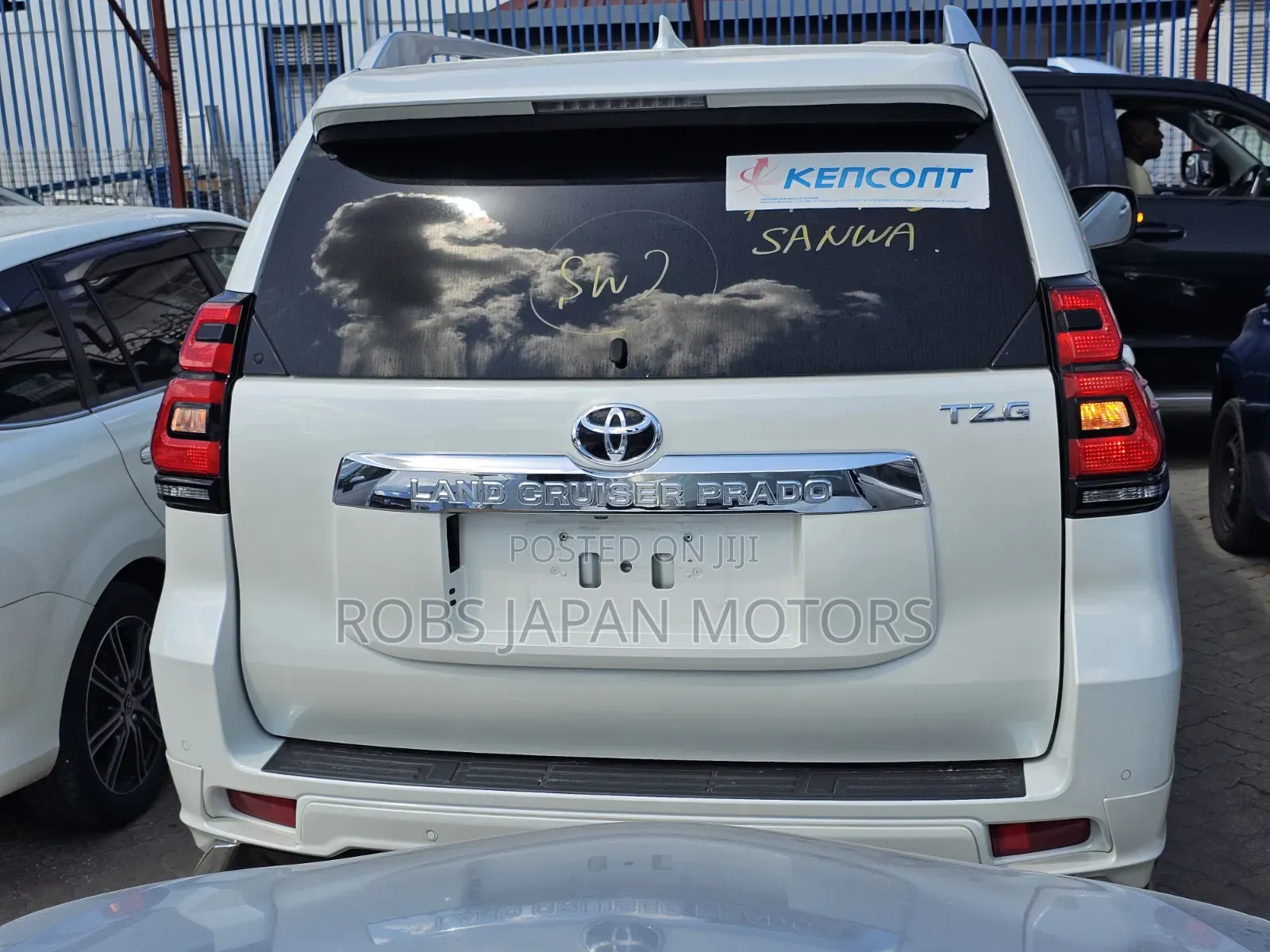 Toyota Land Cruiser Prado 2.8 2019 White