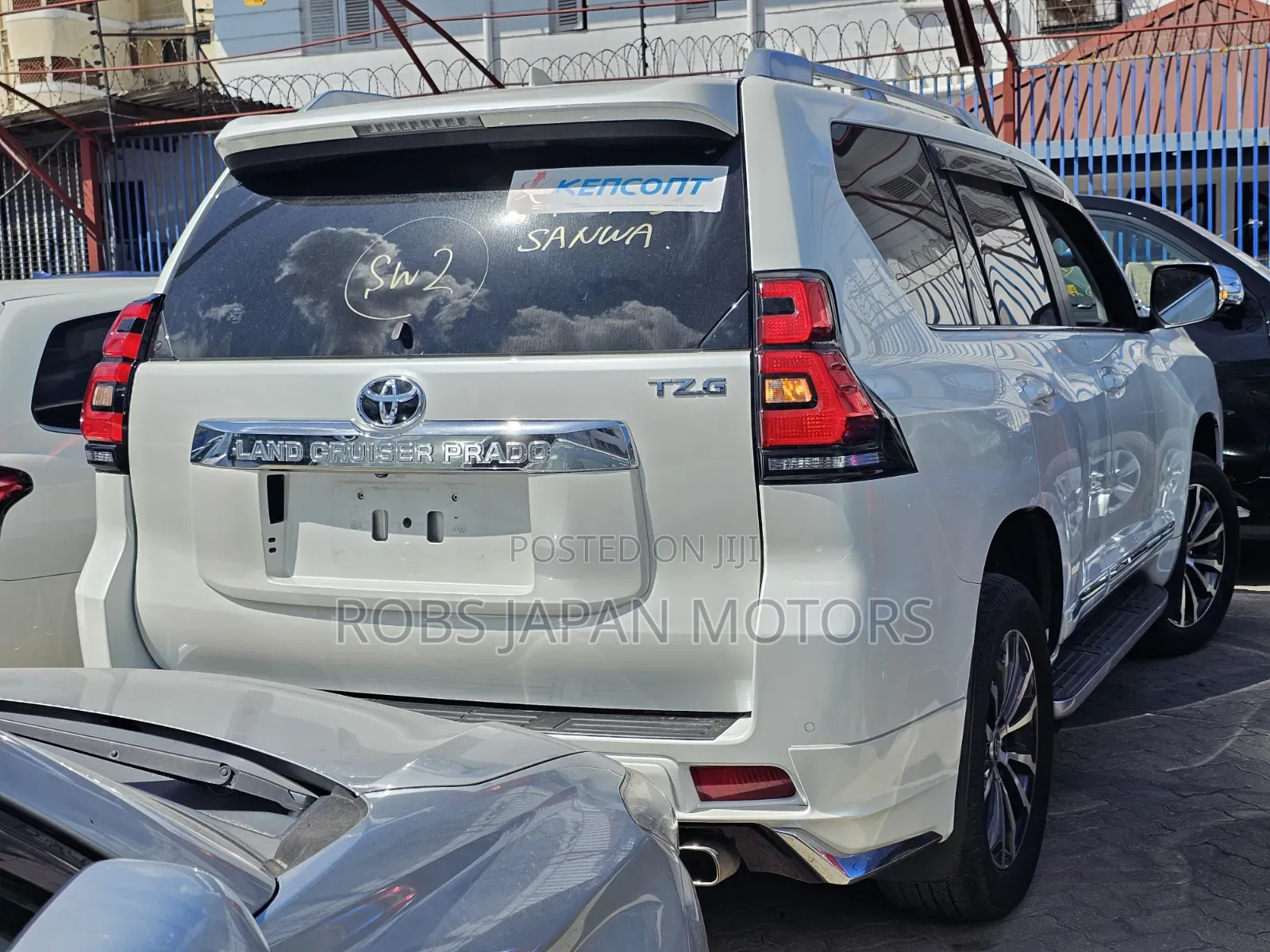Toyota Land Cruiser Prado 2.8 2019 White