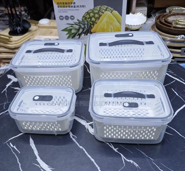 🥬 4-Piece Airtight Food Storage Container Set