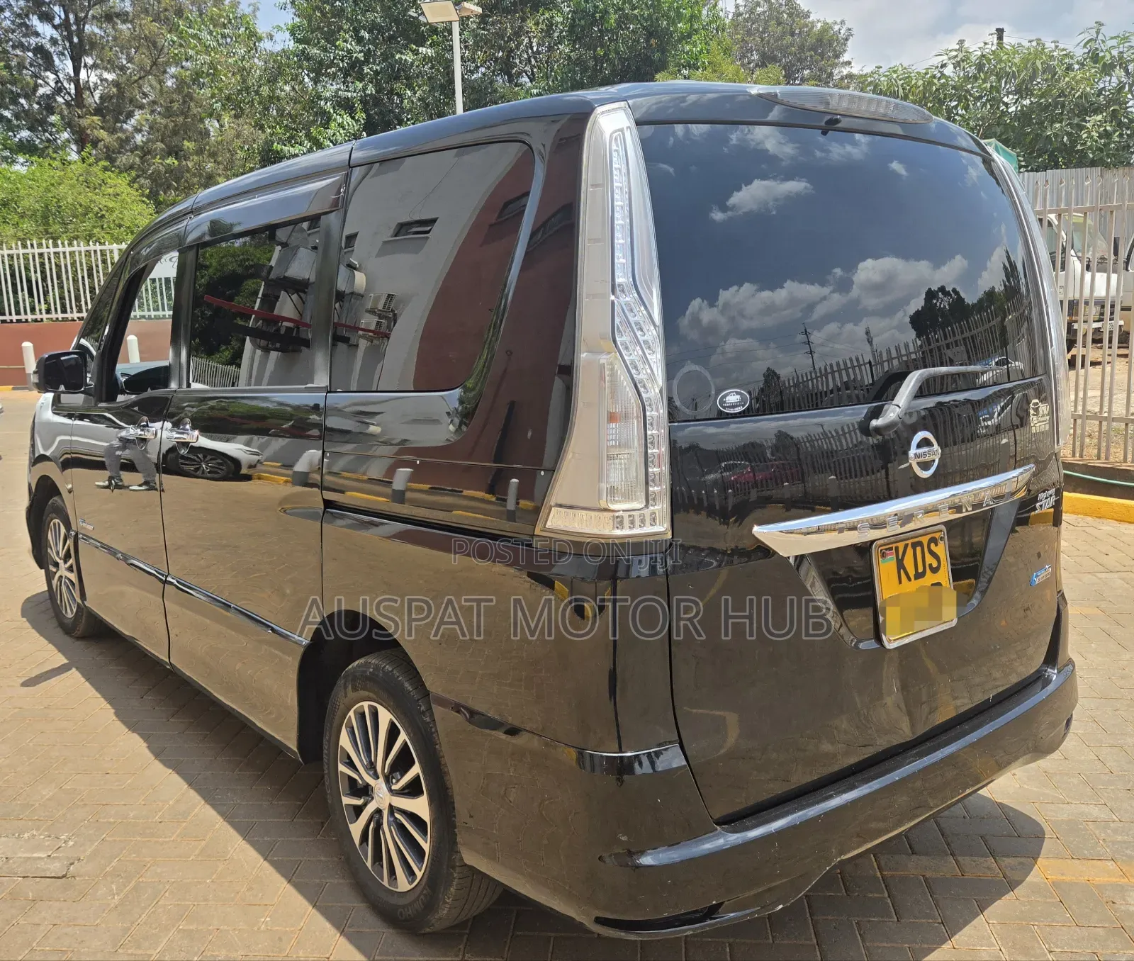Nissan Serena 2016 Black
