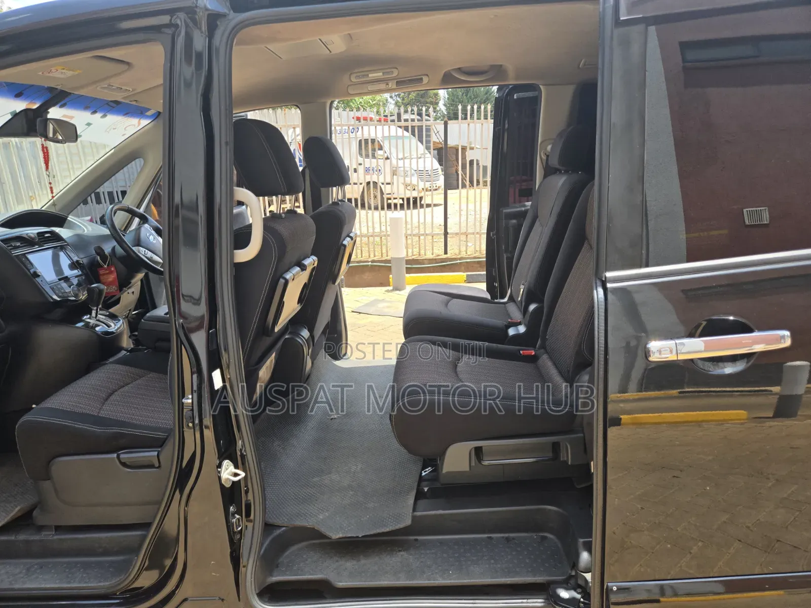Nissan Serena 2016 Black