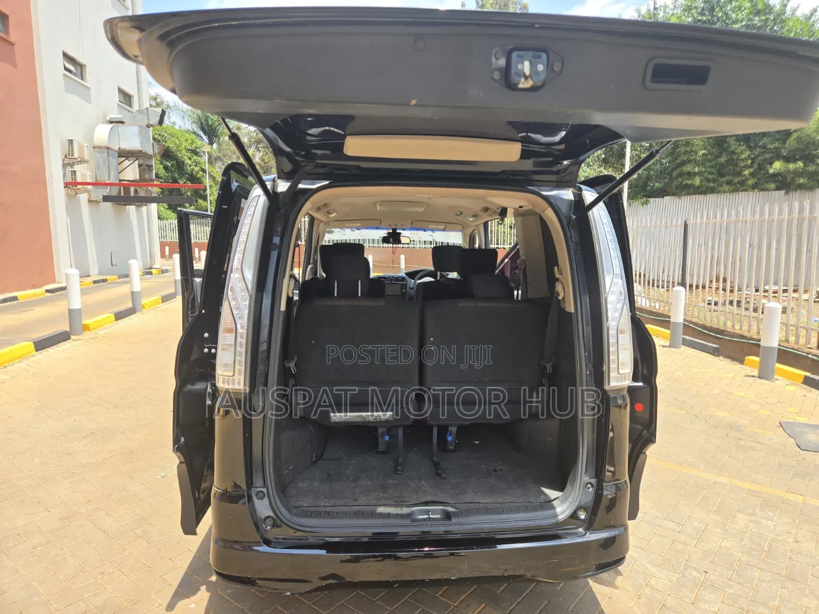 Nissan Serena 2016 Black
