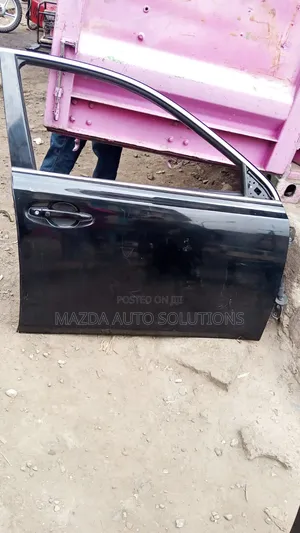 Legacy Br9/Bm9 Front Right Side Door