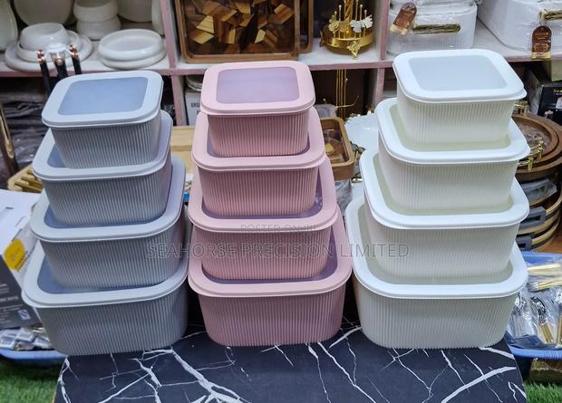 🥬 4-Piece Airtight Food Storage Container Set
