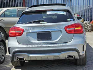 Mercedes-Benz GLA 250 2018 Silver