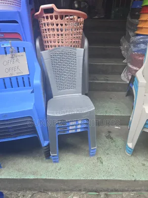 Plastic Chairs Plastic Chairs