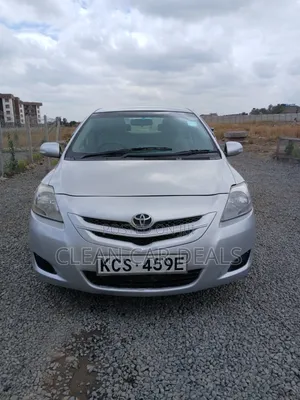 Toyota Belta 2011 Silver