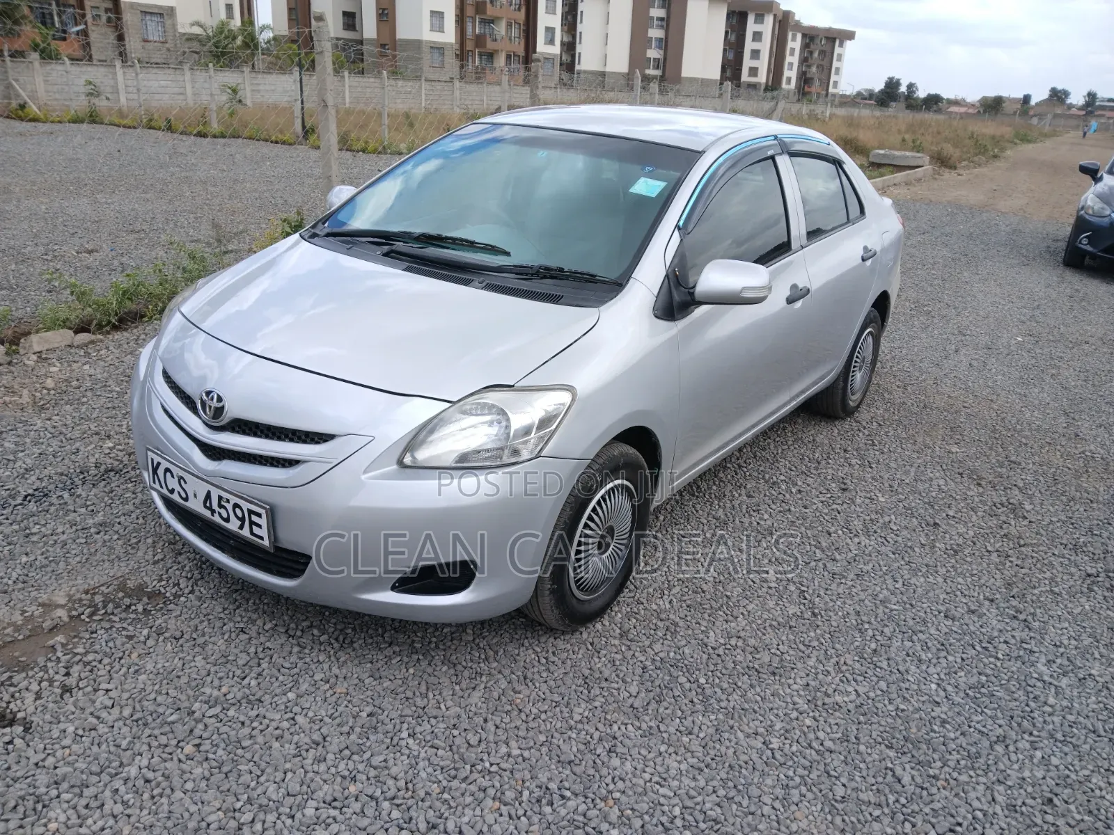 Toyota Belta 2011 Silver