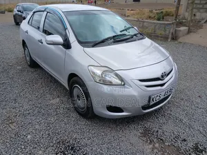 Toyota Belta 2011 Silver