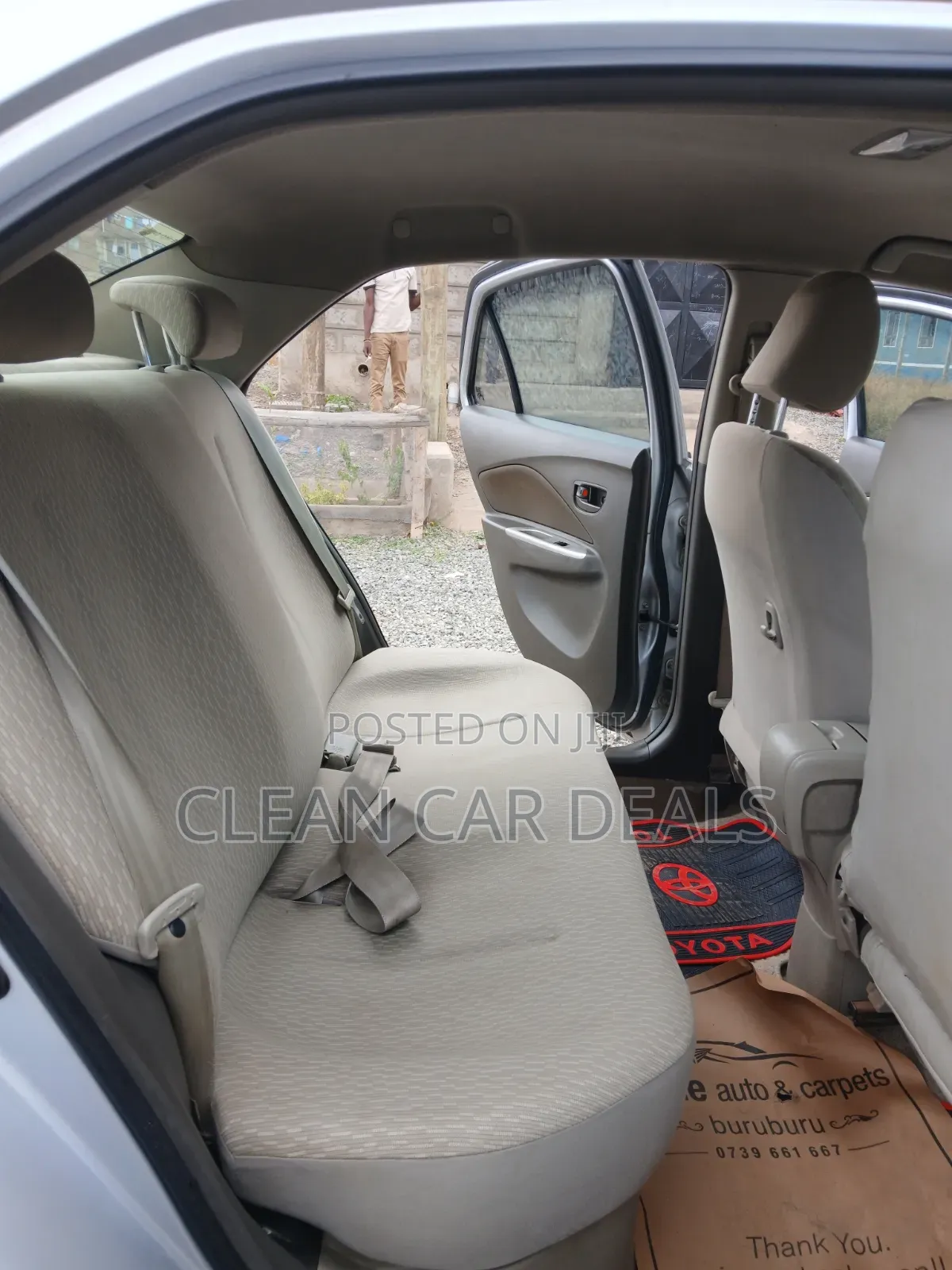 Toyota Belta 2011 Silver