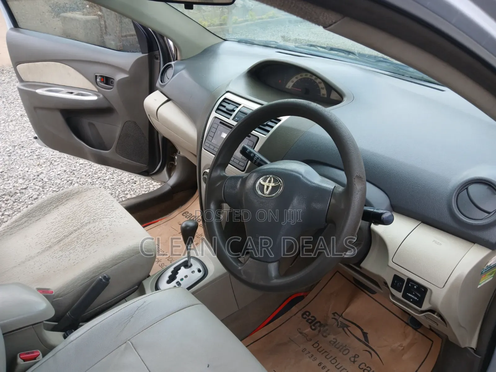 Toyota Belta 2011 Silver