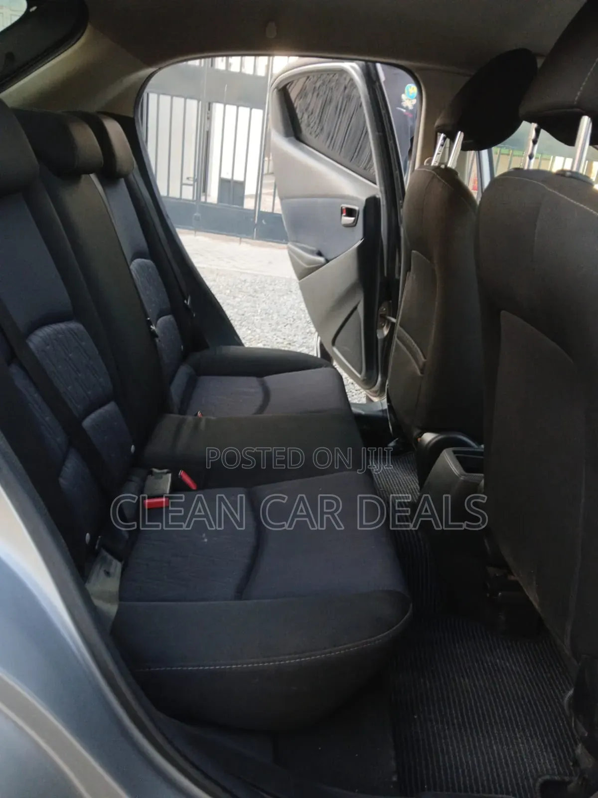 Mazda Demio 2016 Silver