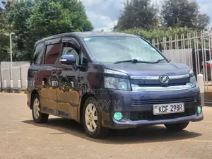 Toyota Voxy V 2WD 8-Seater 2010 Purple