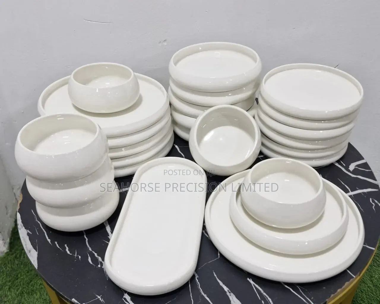🍽 27-Piece Elegant White Ceramic Dinner Set