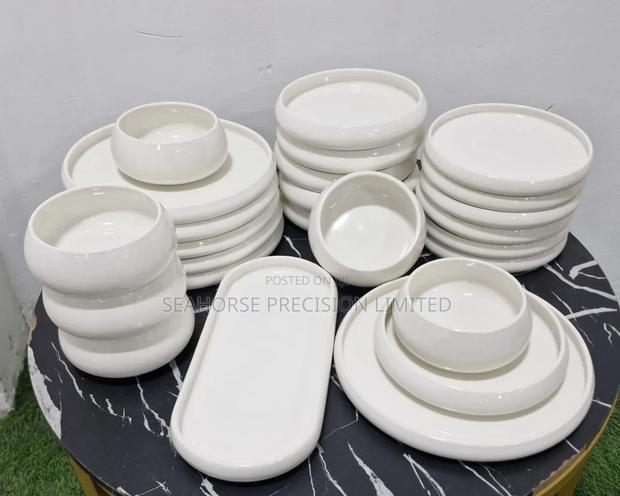 🍽 27-Piece Elegant White Ceramic Dinner Set - thumbnail 2
