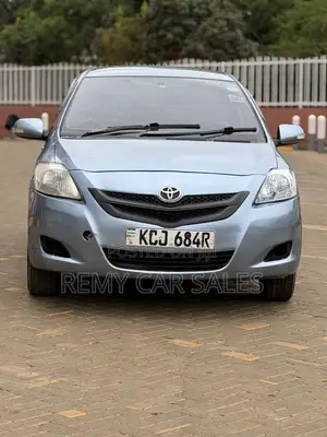 Toyota Belta 2009 Blue