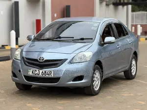 Toyota Belta 2009 Blue