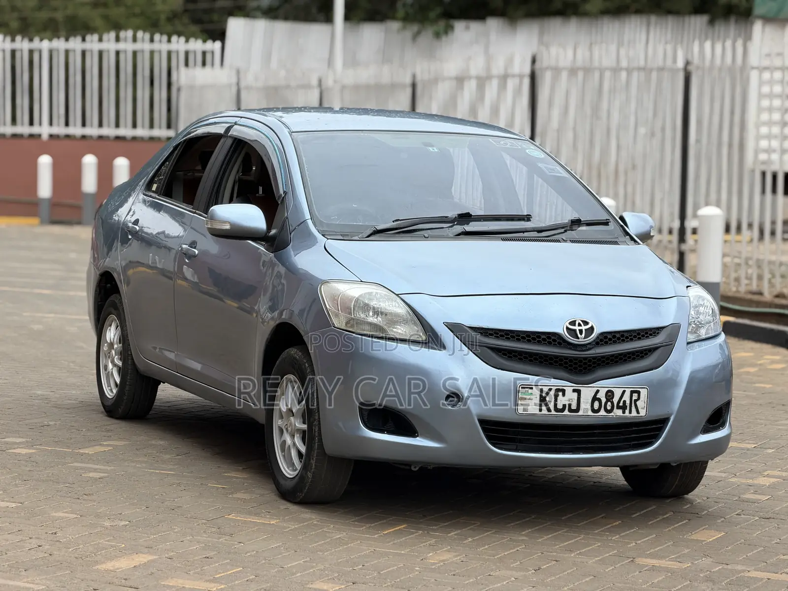 Toyota Belta 2009 Blue
