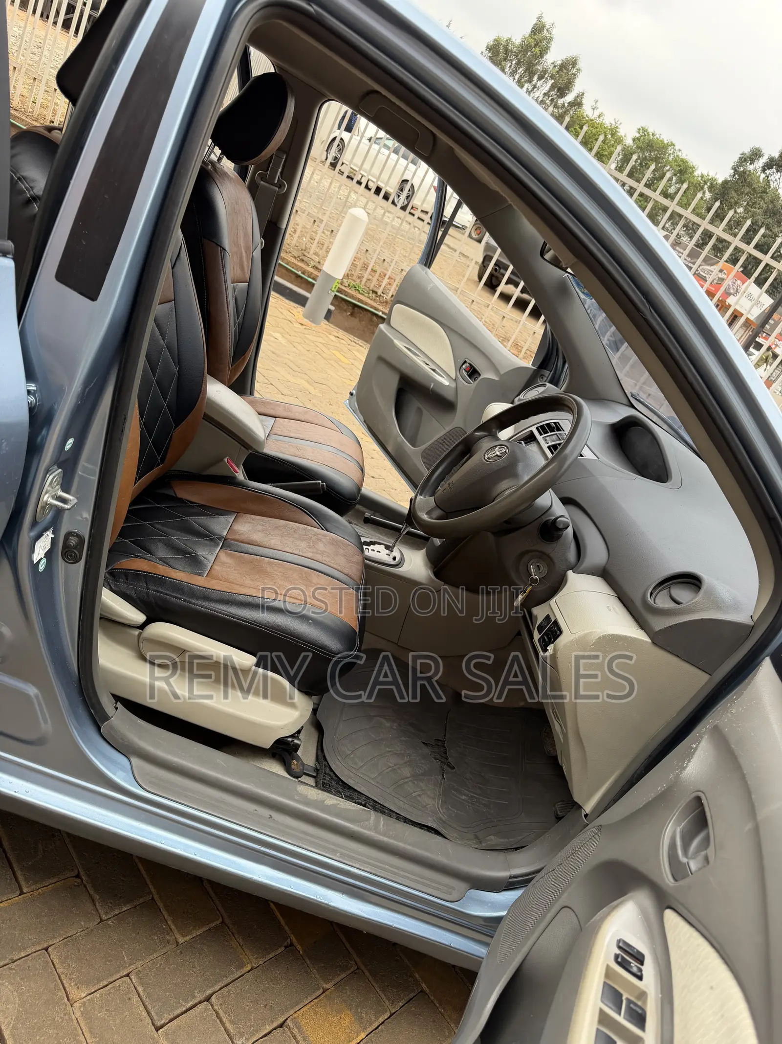 Toyota Belta 2009 Blue