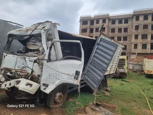 Isuzu NQR KDG 2021 White
