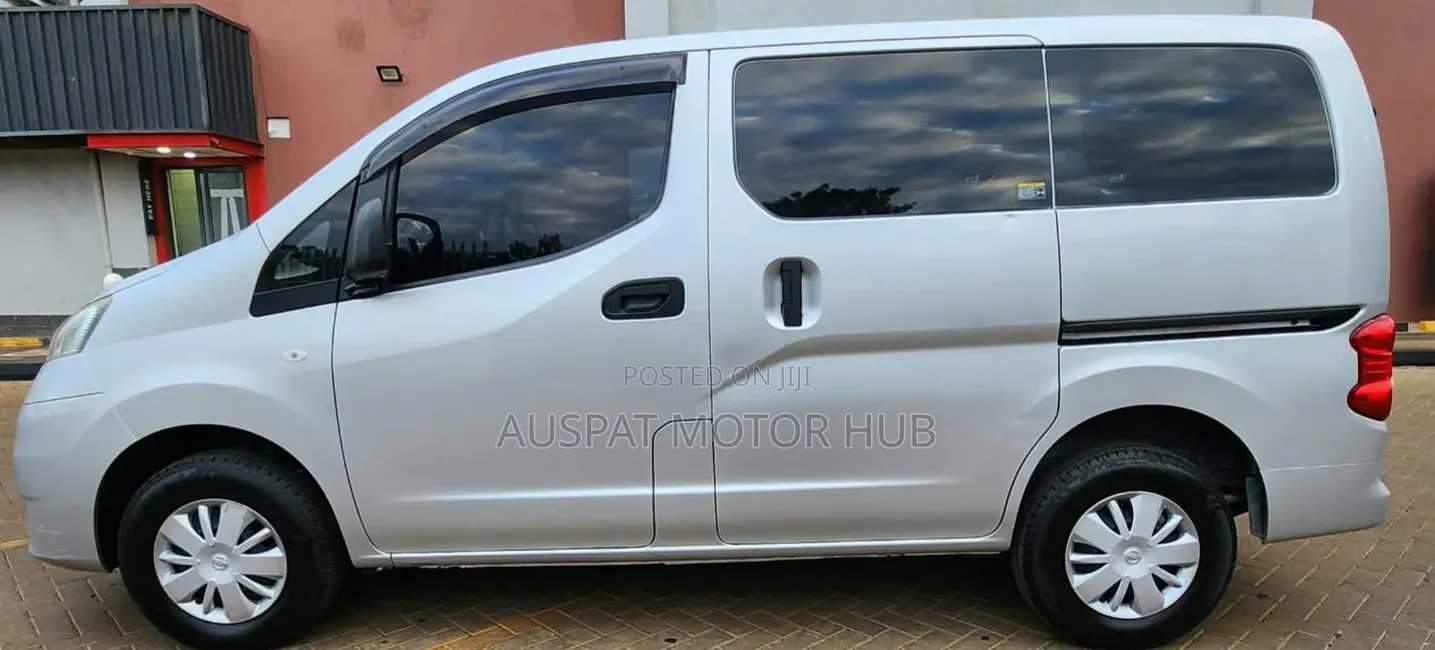 Nissan NV200 2019 Silver