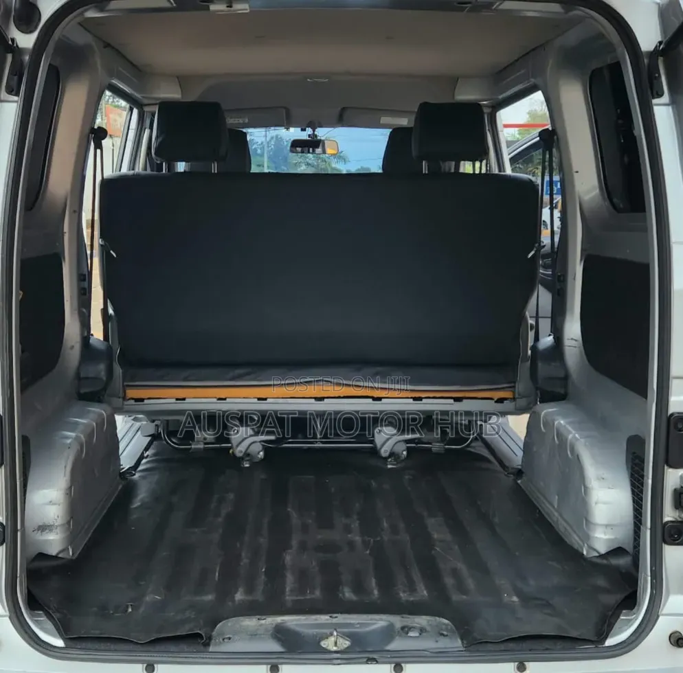 Nissan NV200 2019 Silver
