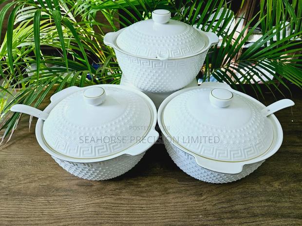 🍲 Elegant White Ceramic Serving Dish Set - main view